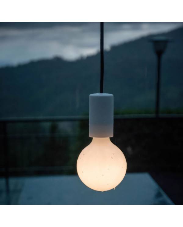 EIVA ELEGANT Zewnętrzna lampa wisząca z 1,5 mm kablem w oplocie, podsufitką i z silikonową oprawką IP65 waterproof