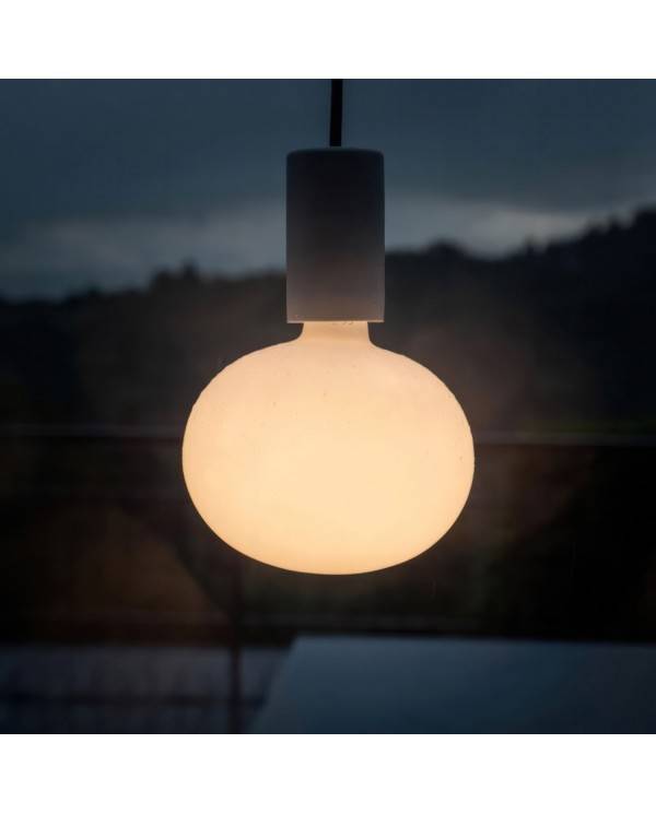 EIVA ELEGANT Suspensão exterior com cabo têxtil, rosácea de teto em silicone e casquilho IP65 impermeável