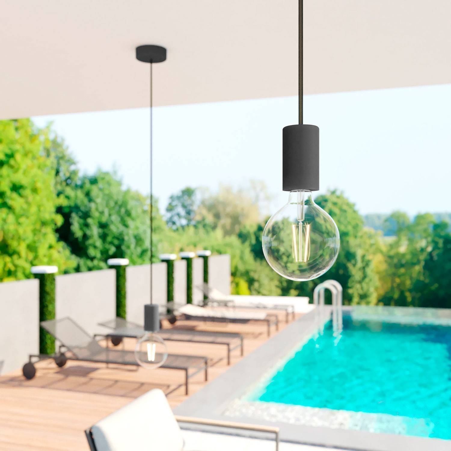 EIVA ELEGANT Suspensão exterior com cabo têxtil, rosácea de teto em silicone e casquilho IP65 impermeável