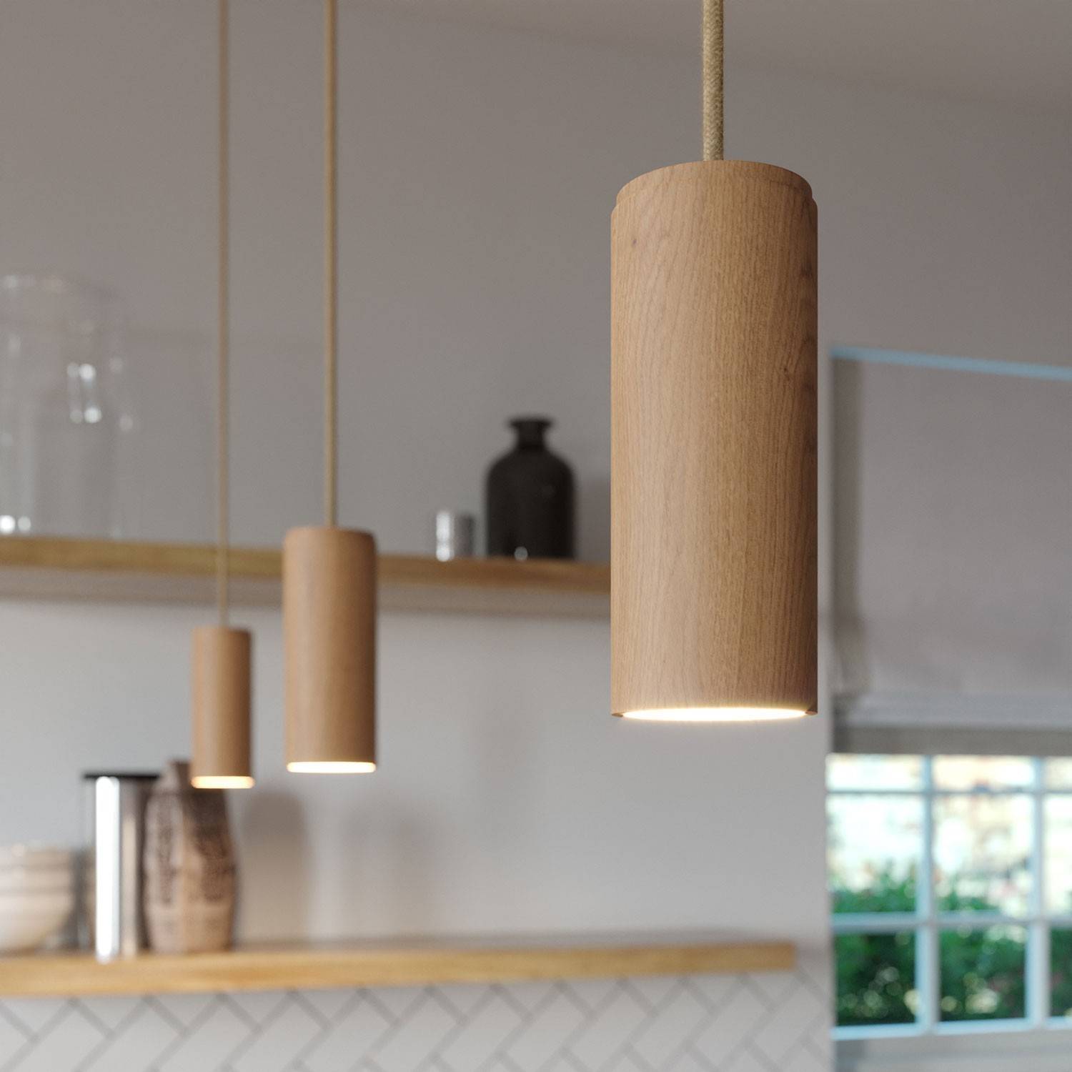 Hanglamp compleet met strijkijzersnoer en Tub-E14 houten kap