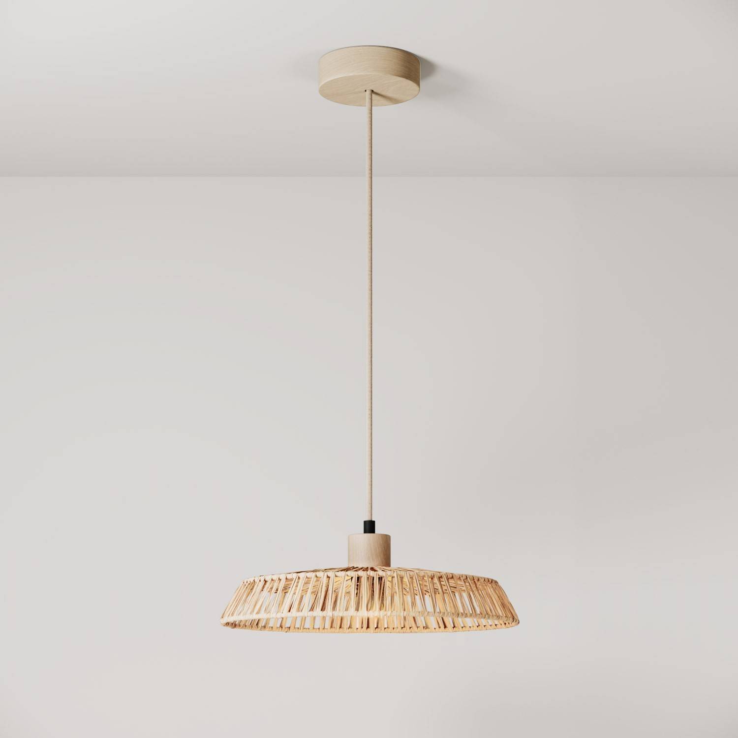 Pendellampa med Moorea lampskärm i raffia