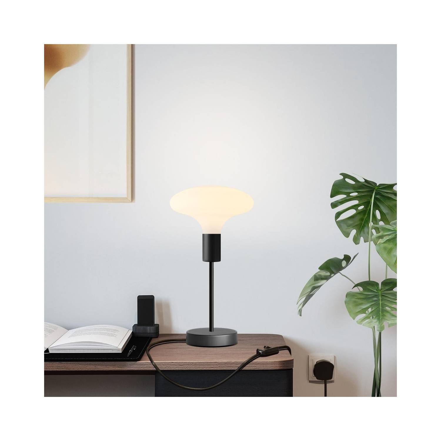 Lámpara de mesa metálica Alzaluce Idra con clavija inglesa