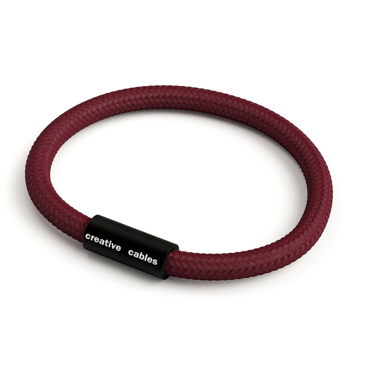 Pulsera con cierre magnético negro mate y cable RM19