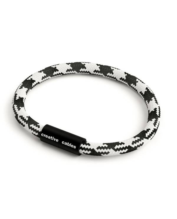 Pulsera con cierre magnético negro mate y cable RP04