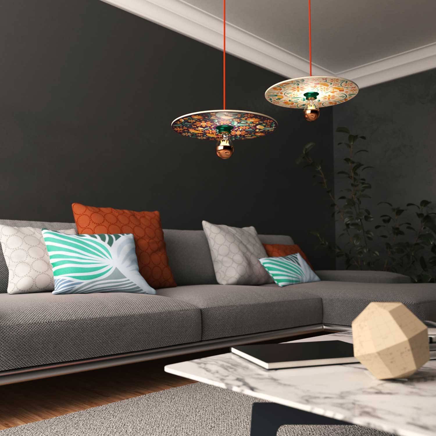 Hanglamp vervaardigd in Italië met textielkabel, UFO lampenkap in dubbelzijdige hout- en metaalafwerking