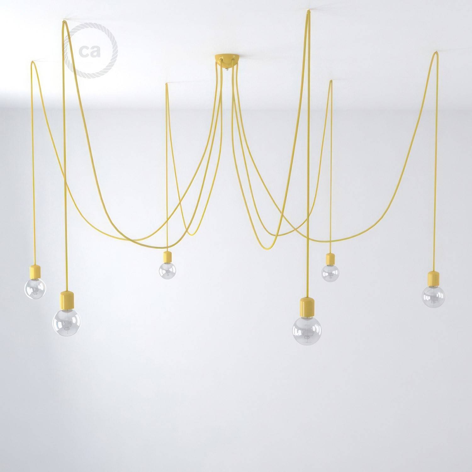 Suspensão fabricada em Itália  com 6 pêndulos dotados de lâmpadas, cabo de tecido e acabamentos em cerâmica colorida